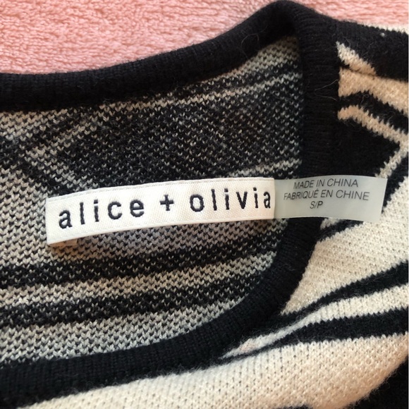 Alice and Olivia Darby - Picture 3 of 7